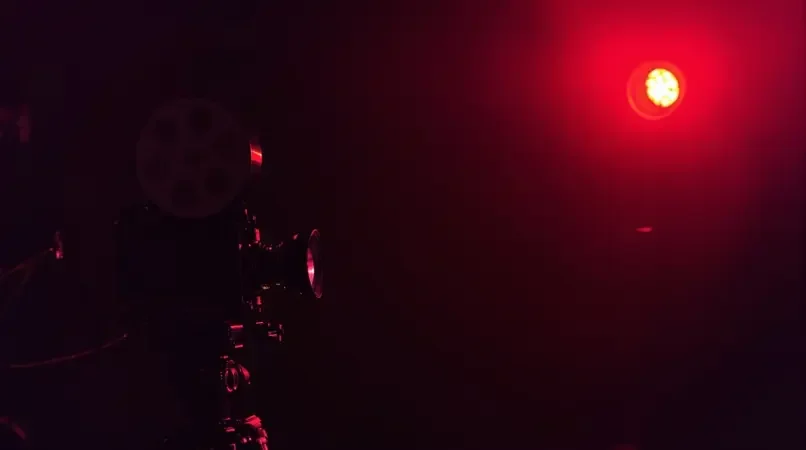 经典老剧翻拍立项，原班人马是否回归成谜